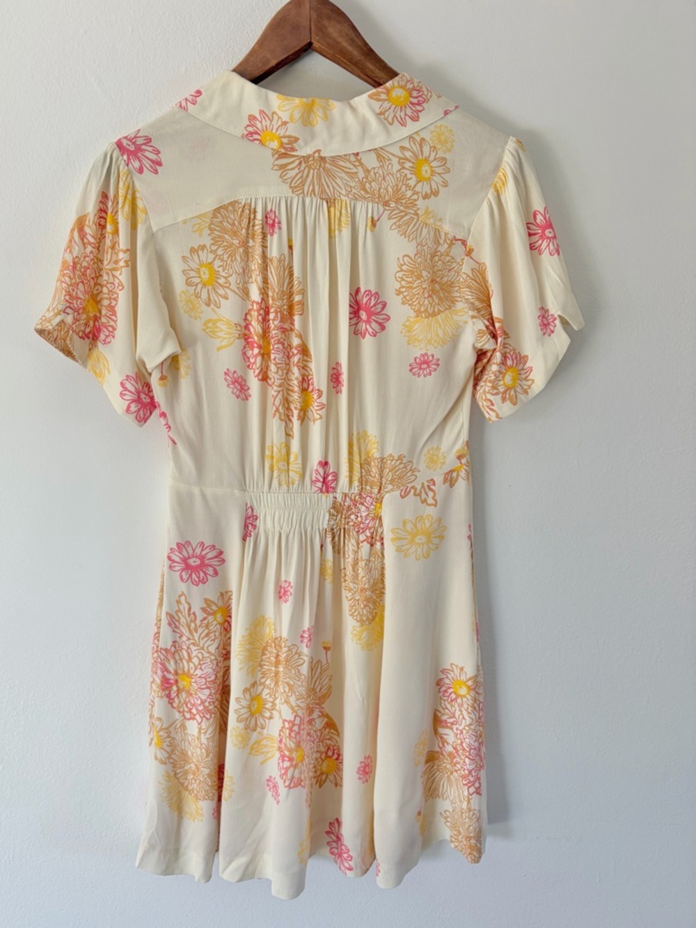 Free People Cream & Yellow Floral Short Sleeve Collared Blue Hawaii Mini Dress - Picture 10 of 13